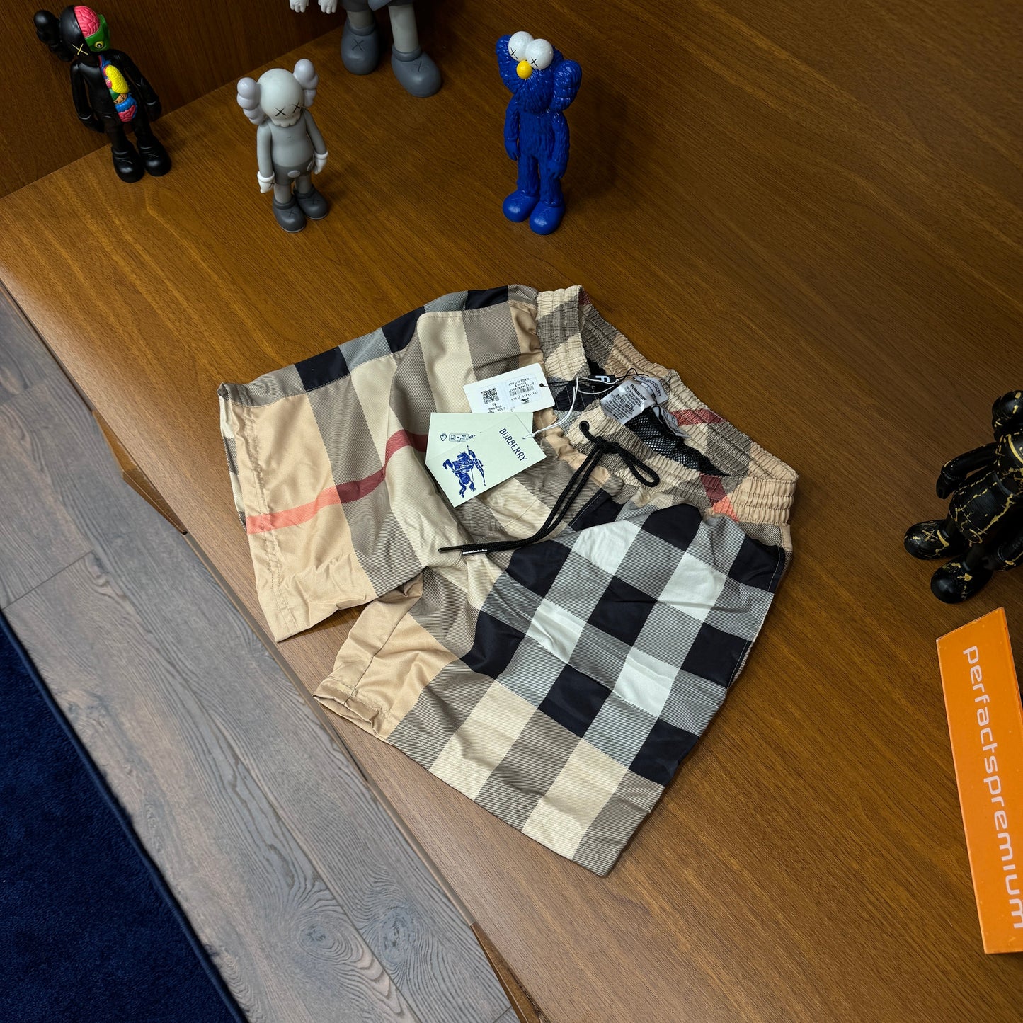 Burberry Deniz Şortu
