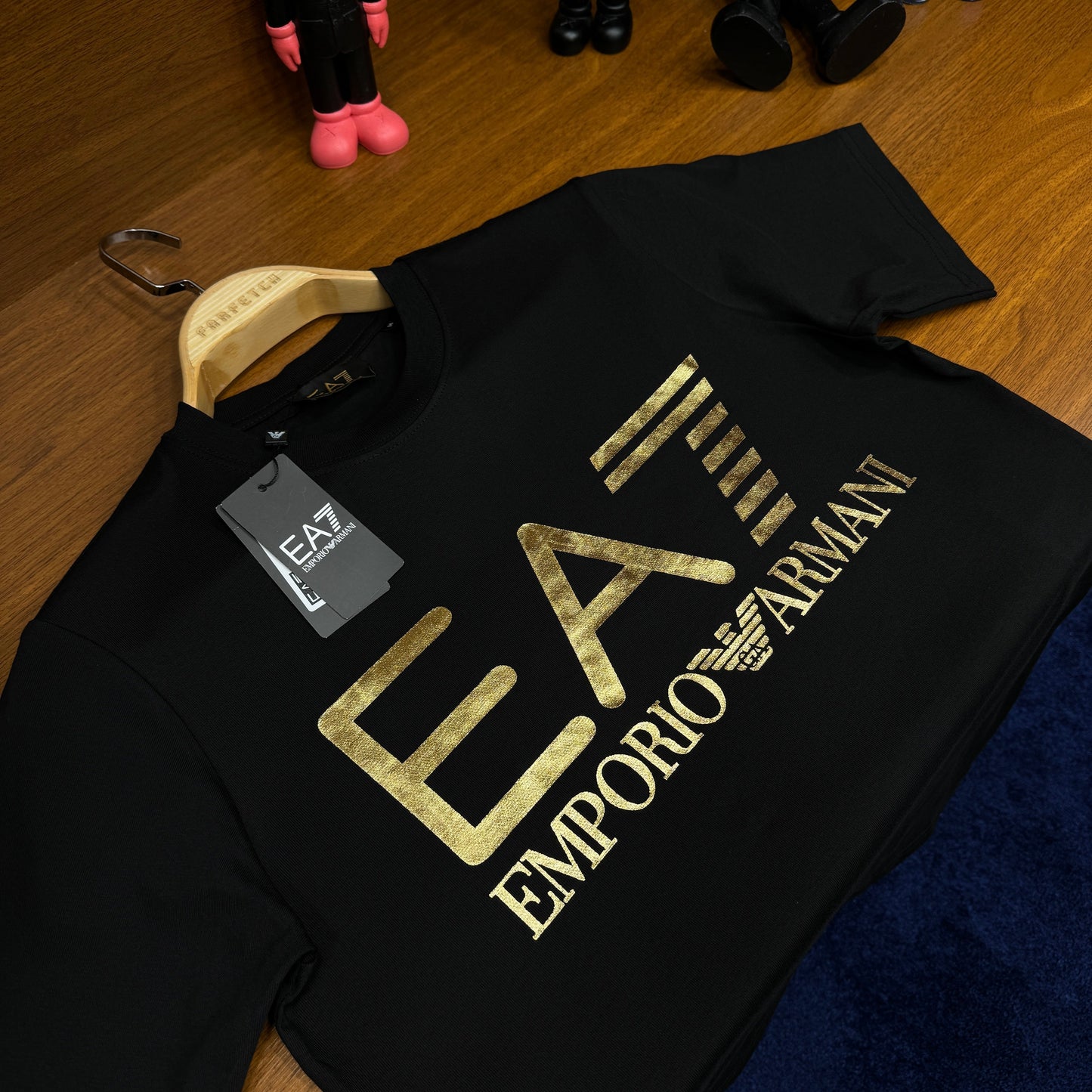 E!!orio A!mani EA7 Gold Detay T-SH!rt Siyah